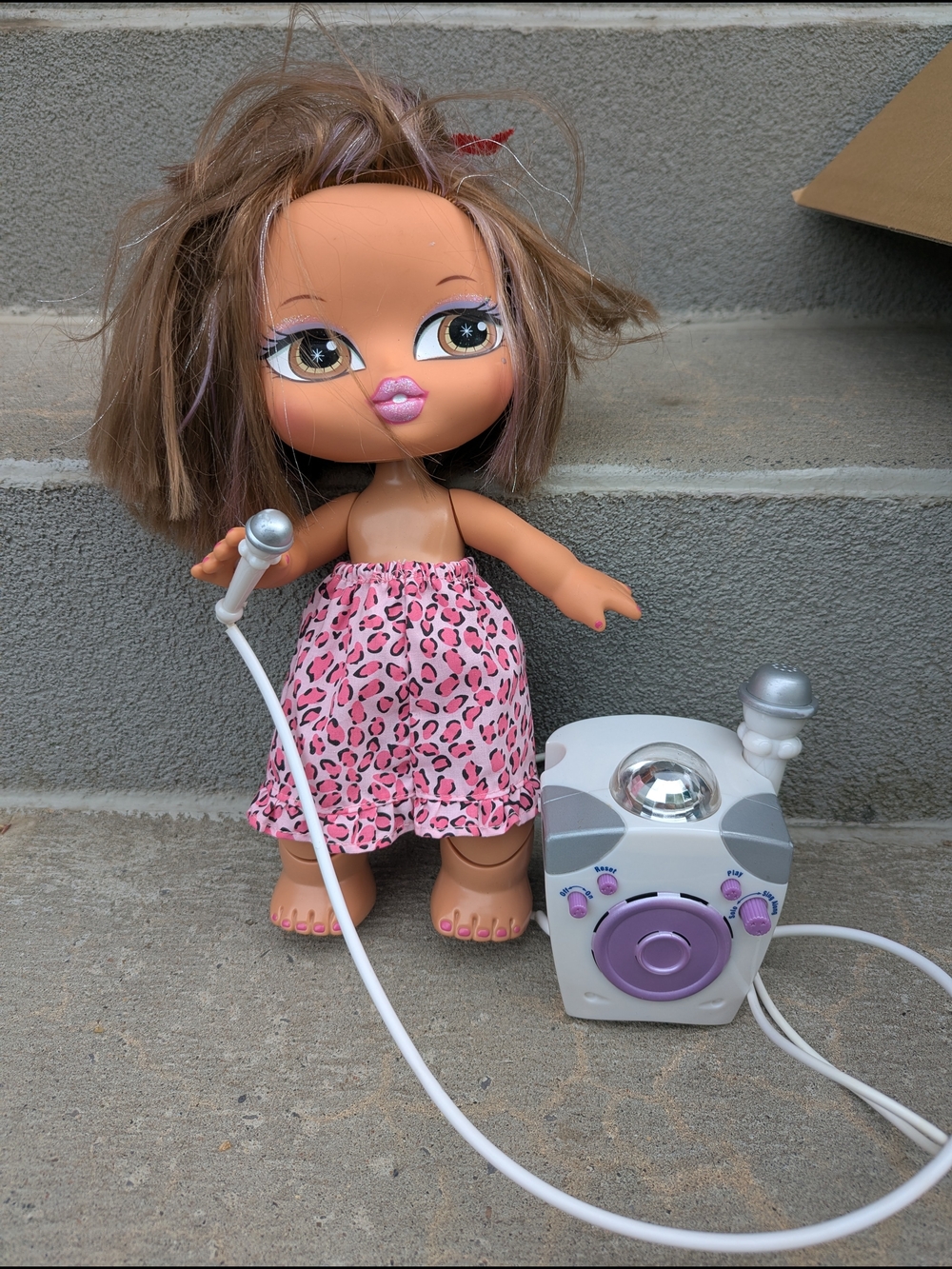 Bratz Big Babyz Jasmin Doll with Microphone Karaoke Set